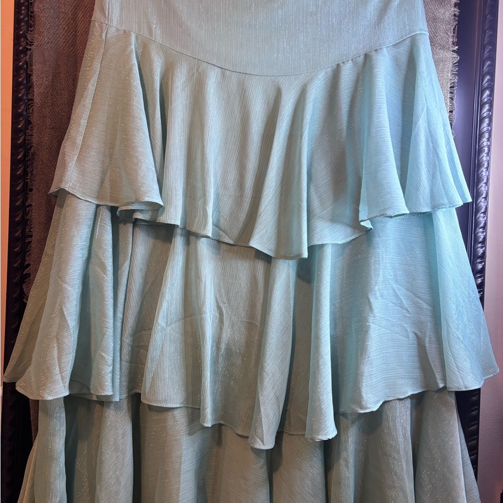 Chic Flowy High-Low Skirt in Light Blue